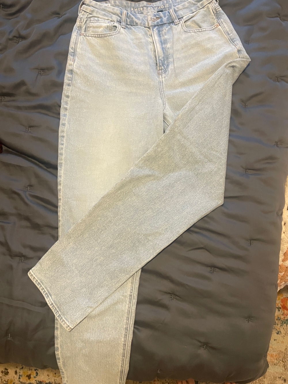 American Eagle Outfitters Light Wash High-Rise Jeans NWOT